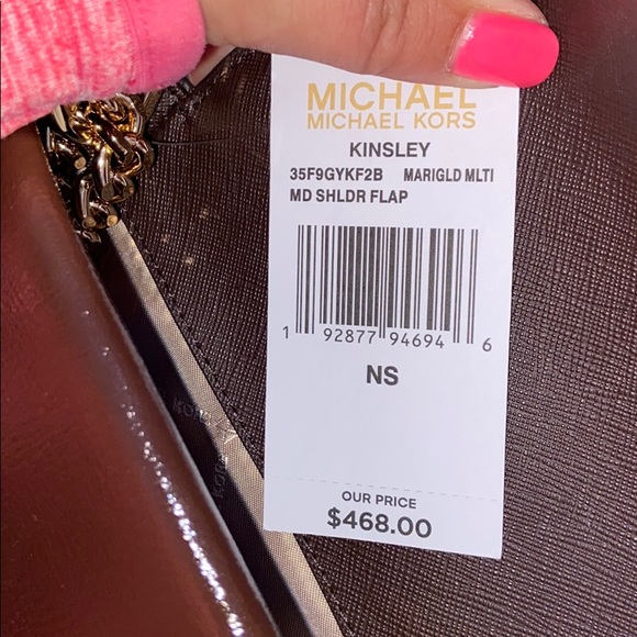 Michael Kors Kinsley Medium Shoulder Bag - Picture 4 of 6